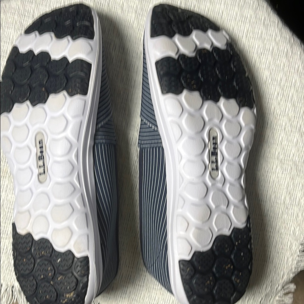 L.L. Bean  Back Cove Slip-On Shoes - Blue ladies size 7 - Picture 8 of 13